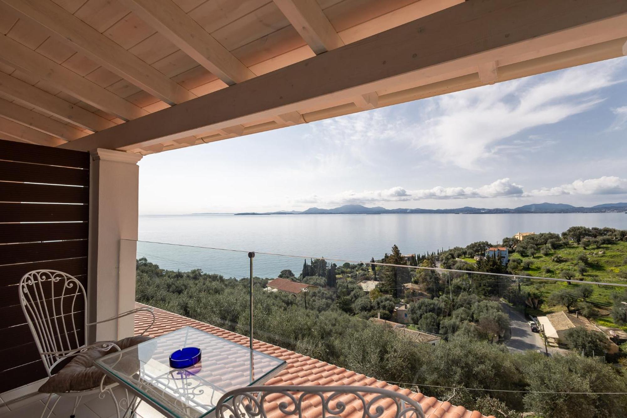 Vallia's Seaview & Stylish By Konnect, Nisaki Apartament