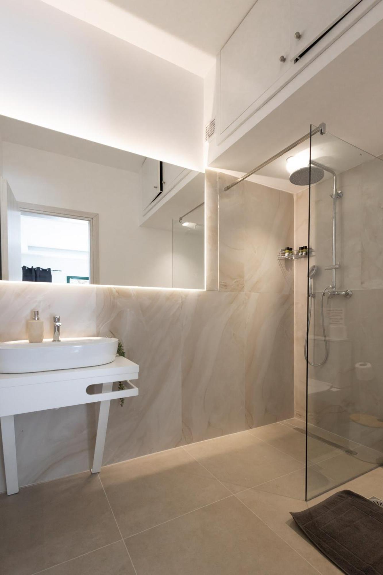 Apartament Vallia's Seaview & Stylish By Konnect, Nisaki